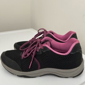 Vionic Sneaker Black Pink Size 7.5
